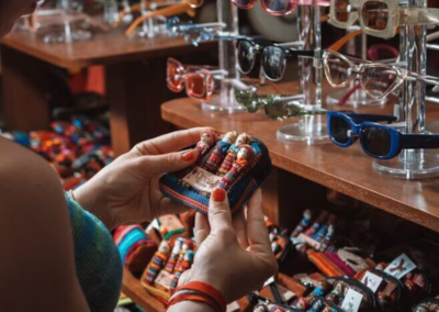 Shopping - Souvenir Dolls